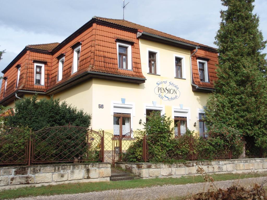 Pension Stara Skola Hrubá Skála Exterior foto
