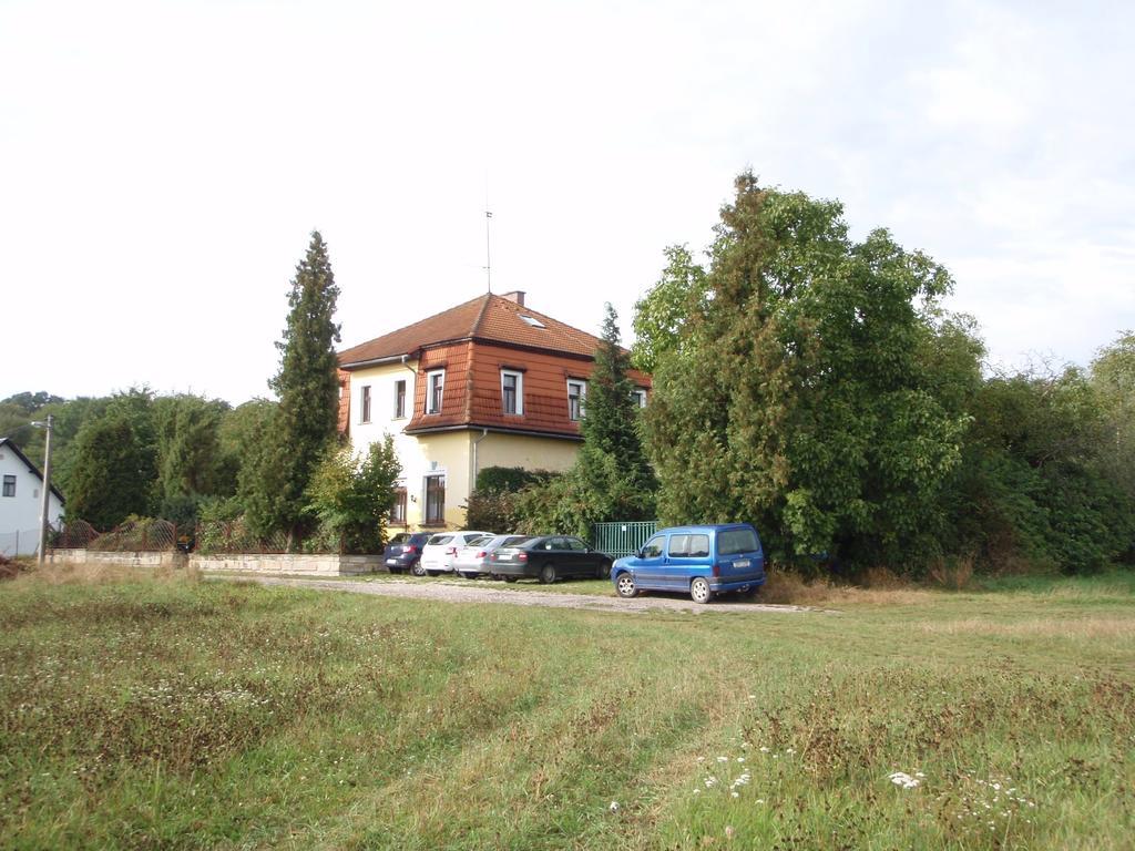 Pension Stara Skola Hrubá Skála Exterior foto